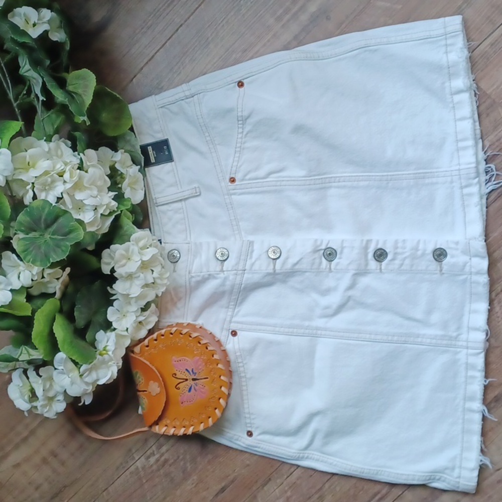 🕶 ♥️ NWT Denim Jean Skirt by Abercrombie & Fitch 😍